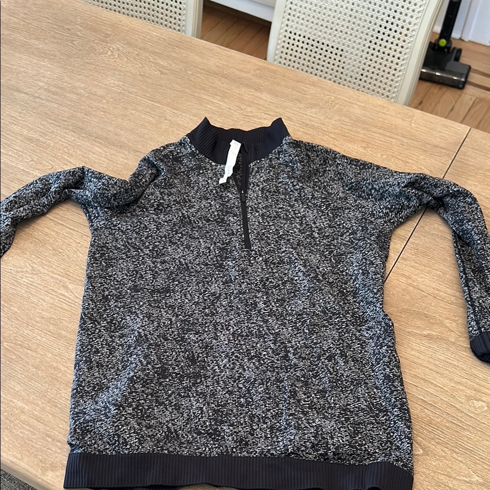 lululemon athletica Black and Gray Sweater
